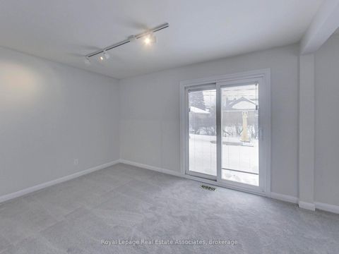 Photo 18 at 9 Beaverbrook Avenue, Rosethorn, Toronto