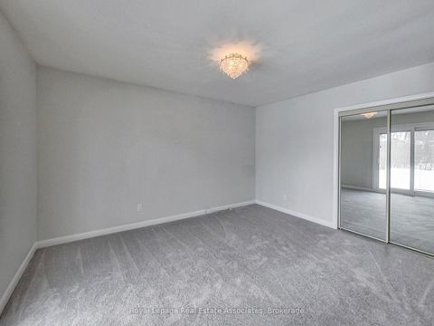 Photo 19 at 9 Beaverbrook Avenue, Rosethorn, Toronto