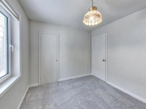 Photo 23 at 9 Beaverbrook Avenue, Rosethorn, Toronto