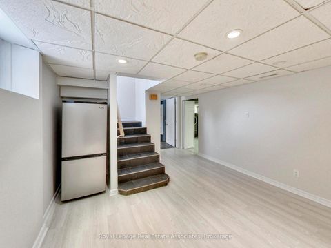 Photo 27 at 9 Beaverbrook Avenue, Rosethorn, Toronto