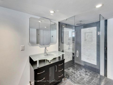 Photo 35 at 9 Beaverbrook Avenue, Rosethorn, Toronto