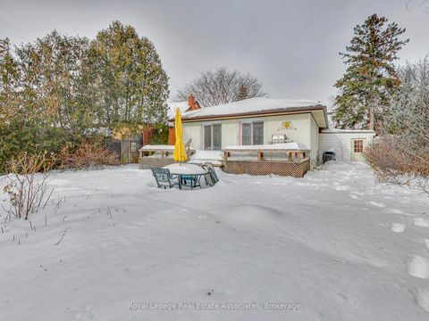 Photo 37 at 9 Beaverbrook Avenue, Rosethorn, Toronto