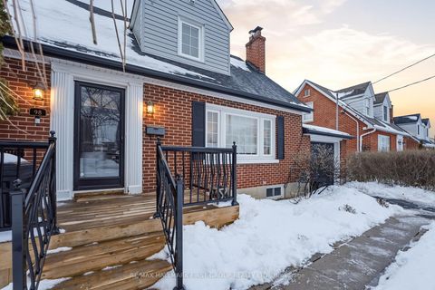 Photo 3 at 98 Sutherland Avenue, O'Neill, Oshawa