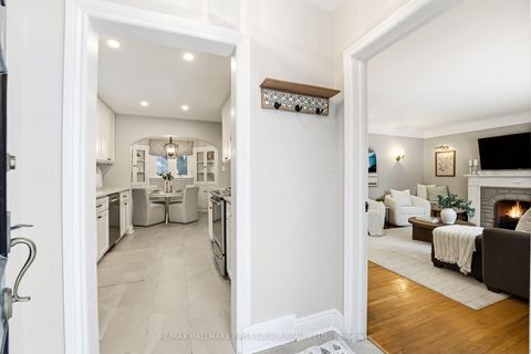 Photo 5 at 98 Sutherland Avenue, O'Neill, Oshawa