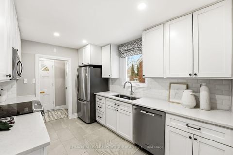 Photo 11 at 98 Sutherland Avenue, O'Neill, Oshawa