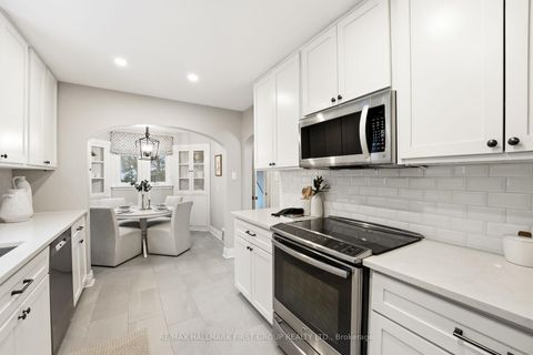 Photo 16 at 98 Sutherland Avenue, O'Neill, Oshawa