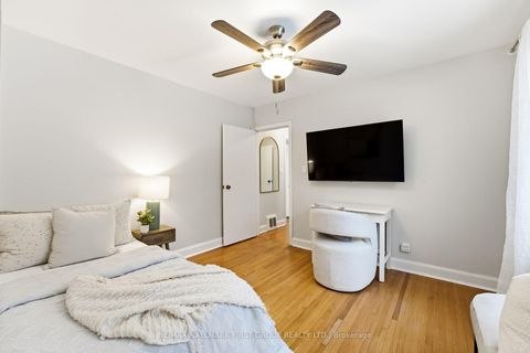 Photo 20 at 98 Sutherland Avenue, O'Neill, Oshawa