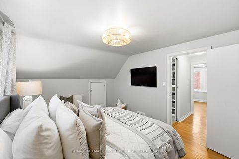 Photo 25 at 98 Sutherland Avenue, O'Neill, Oshawa