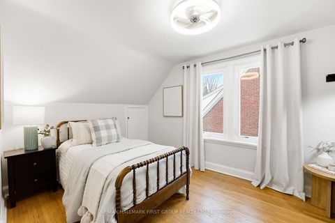 Photo 26 at 98 Sutherland Avenue, O'Neill, Oshawa