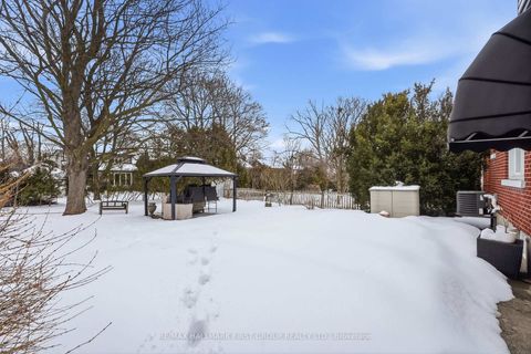 Photo 41 at 98 Sutherland Avenue, O'Neill, Oshawa