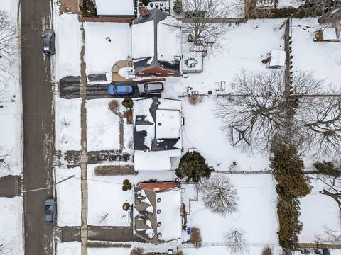 Photo 43 at 98 Sutherland Avenue, O'Neill, Oshawa