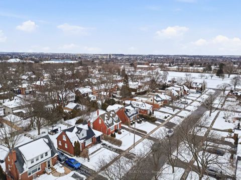 Photo 45 at 98 Sutherland Avenue, O'Neill, Oshawa