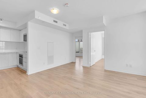 Photo 11 at 925 - 2031 kennedy Road, Dorset Park, Toronto