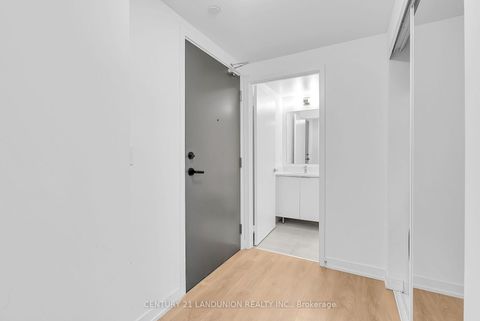 Photo 13 at 925 - 2031 kennedy Road, Dorset Park, Toronto