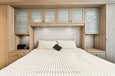 Photo 17 at 406 - 2045 Lakeshore Boulevard W, Mimico, Toronto