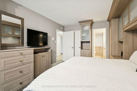 Photo 18 at 406 - 2045 Lakeshore Boulevard W, Mimico, Toronto