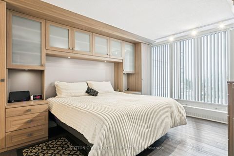 Photo 19 at 406 - 2045 Lakeshore Boulevard W, Mimico, Toronto