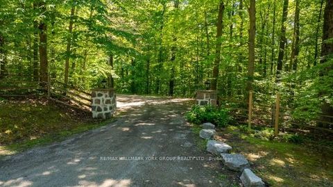 Photo 2 at 4235 17th Side Road, Rural King, King