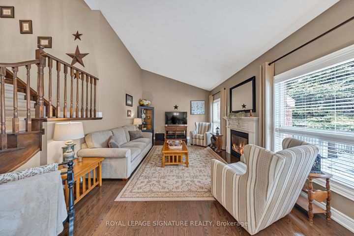 Photo 12 at 473A Oakwood Drive, Rosebank, Pickering