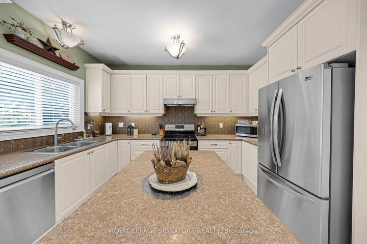 Photo 17 at 473A Oakwood Drive, Rosebank, Pickering