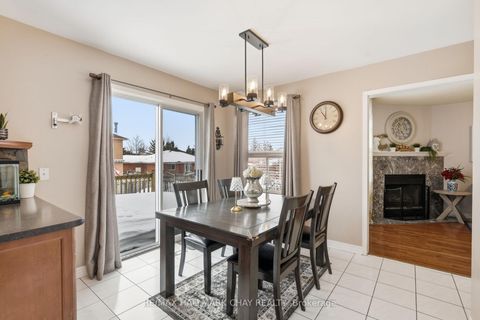 Photo 10 at 9 Grasett Crescent, West Bayfield, Barrie