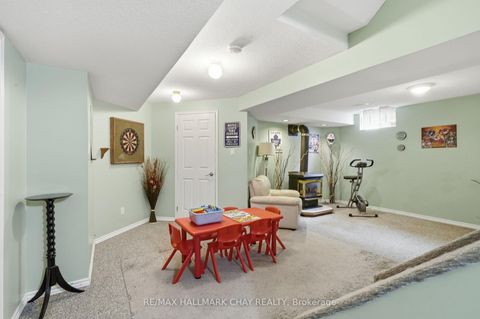 Photo 30 at 9 Grasett Crescent, West Bayfield, Barrie