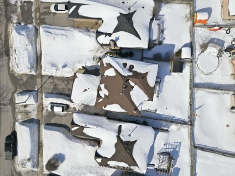 Photo 35 at 9 Grasett Crescent, West Bayfield, Barrie