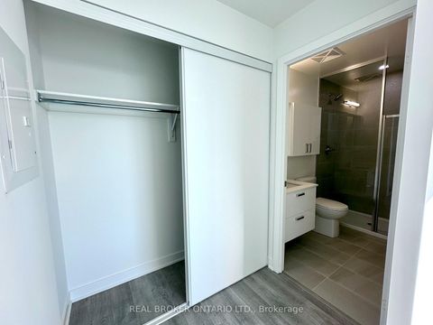 Photo 12 at 1902A - 30 Upper Mall Way, Brownridge, Vaughan