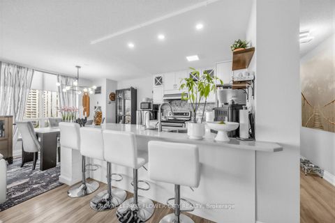 Photo 11 at 908 - 3 Hickory Tree Road, Weston, Toronto