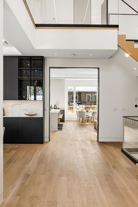 Photo 4 at 281 Kerrybrook Drive, Mill Pond, Richmond Hill