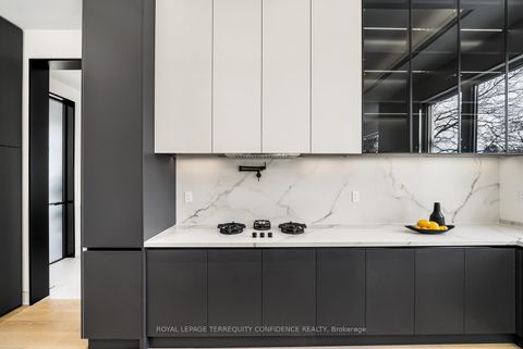 Photo 12 at 281 Kerrybrook Drive, Mill Pond, Richmond Hill