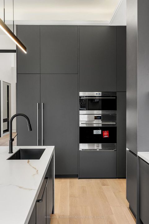 Photo 13 at 281 Kerrybrook Drive, Mill Pond, Richmond Hill