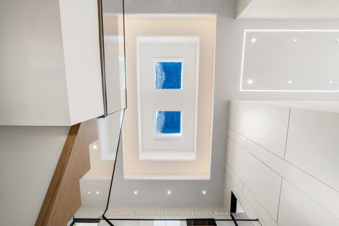 Photo 17 at 281 Kerrybrook Drive, Mill Pond, Richmond Hill