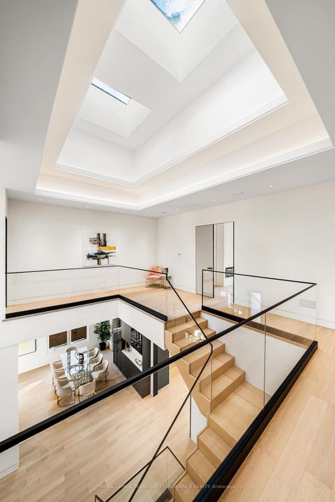 Photo 18 at 281 Kerrybrook Drive, Mill Pond, Richmond Hill