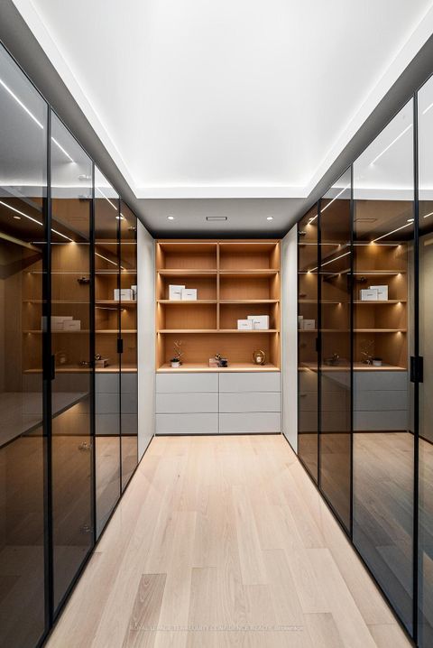 Photo 27 at 281 Kerrybrook Drive, Mill Pond, Richmond Hill