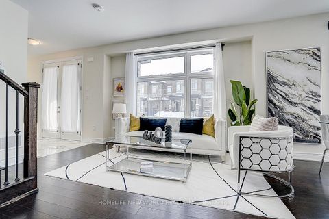 Photo 4 at 2 Hercules Club Drive, Rural Richmond Hill, Richmond Hill