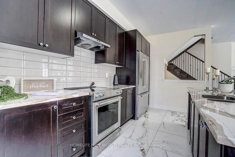 Photo 11 at 2 Hercules Club Drive, Rural Richmond Hill, Richmond Hill