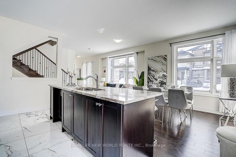 Photo 12 at 2 Hercules Club Drive, Rural Richmond Hill, Richmond Hill