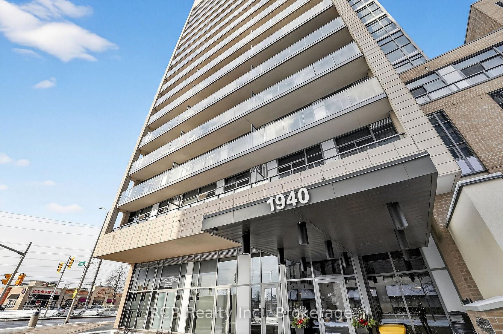 1006 - 1940 Ironstone Drive, Uptown, Burlington 