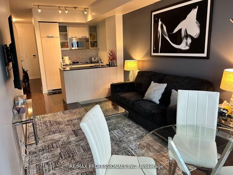 Photo 4 at 2503 - 12 York Street, Waterfront Communities C1, Toronto