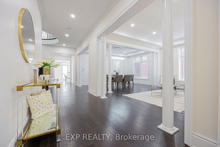 Photo 6 at 95 Chesney Crescent, Kleinburg, Vaughan