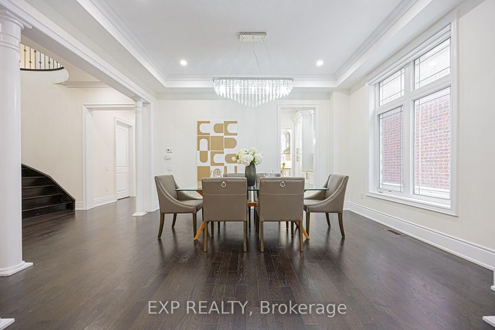 Photo 10 at 95 Chesney Crescent, Kleinburg, Vaughan