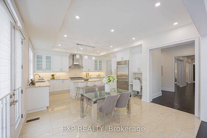 Photo 12 at 95 Chesney Crescent, Kleinburg, Vaughan