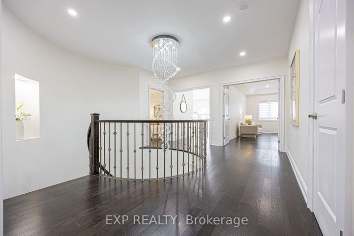 Photo 31 at 95 Chesney Crescent, Kleinburg, Vaughan