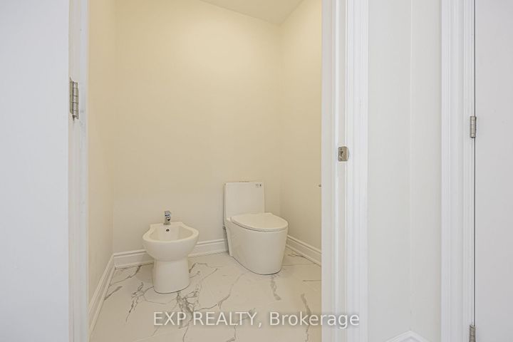 Photo 38 at 95 Chesney Crescent, Kleinburg, Vaughan