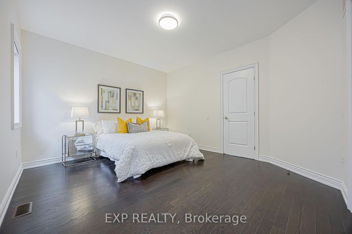 Photo 39 at 95 Chesney Crescent, Kleinburg, Vaughan