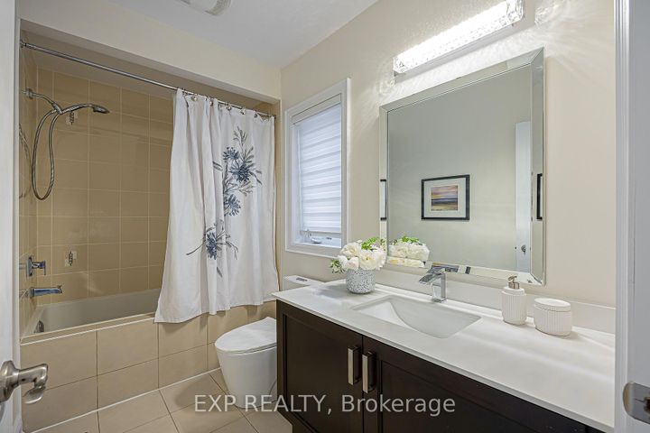 Photo 40 at 95 Chesney Crescent, Kleinburg, Vaughan