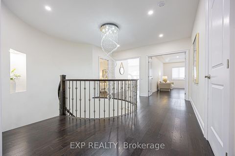 Photo 31 at 95 Chesney Crescent, Kleinburg, Vaughan