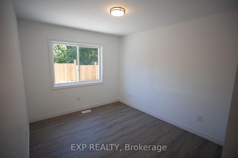 Photo 12 at 277 Grove Street E, Wellington, Barrie