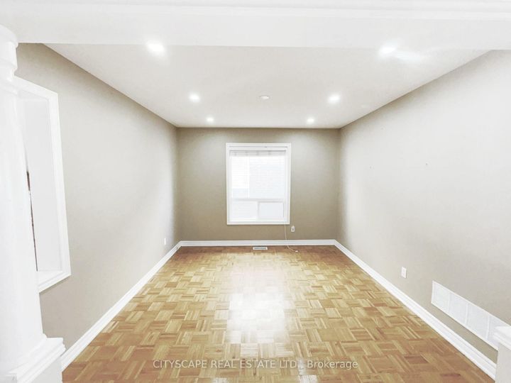 Photo 9 at 127 Barleyfield Road, Wellington, Brampton